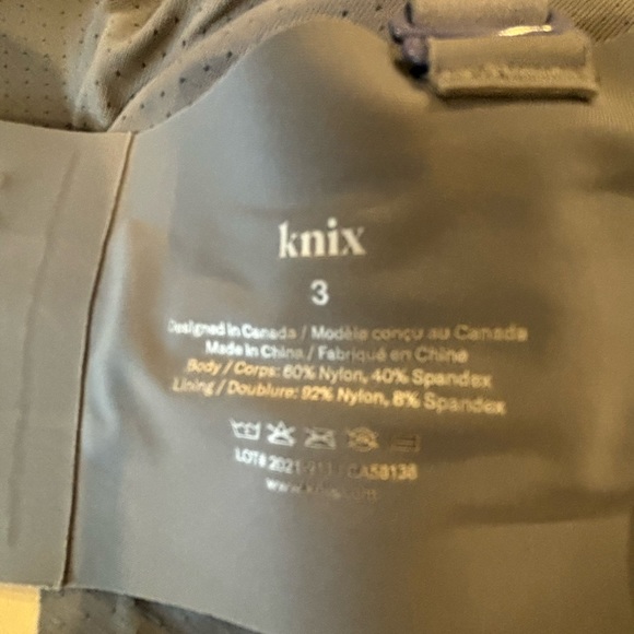 Knix Padded V Neck Bra - Picture 6 of 6